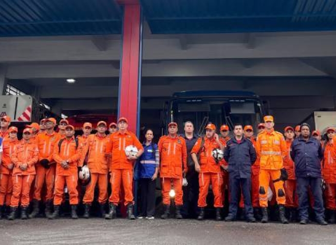 Minas envia ao Rio Grande do Sul a maior equipe de bombeiros para atuação em missões fora do estado